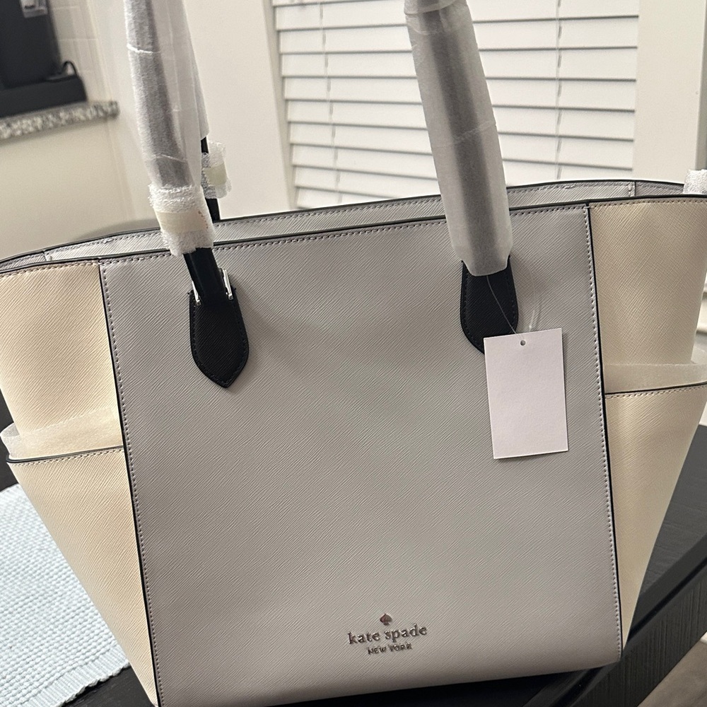 NWT Kate Spade Elegant Gray and Cream Laptop Tote - Picture 8 of 8